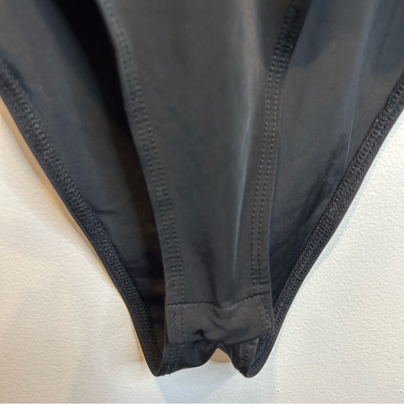 Caribbean Queen deep V-neck bodysuit open back black - Picture 2 of 6